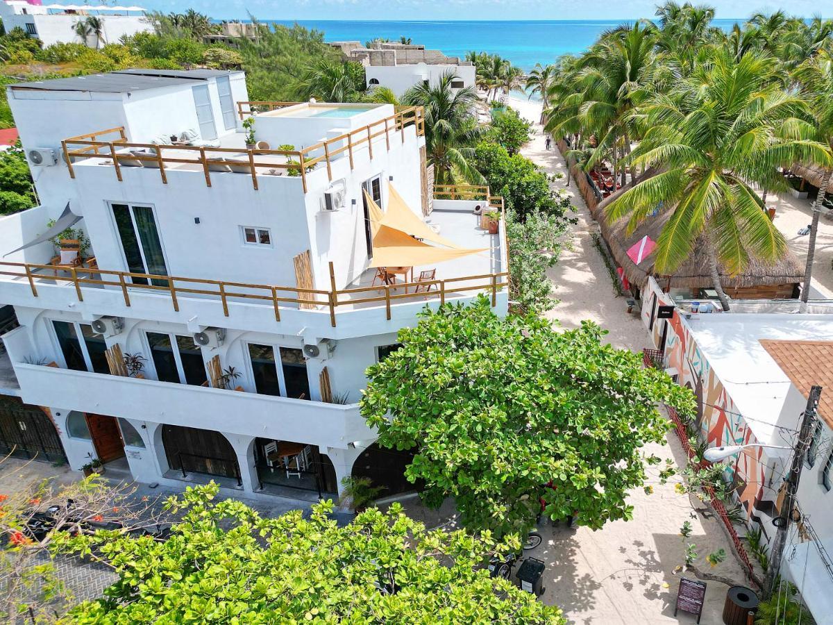 Casa Alkimia Town Hotel Isla Mujeres Exterior photo